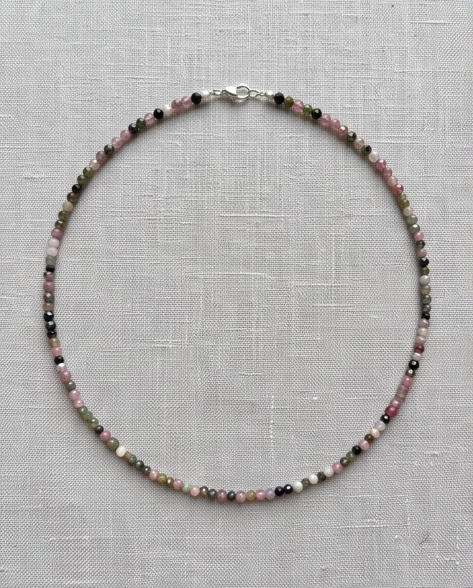 Bunter Turmalin Edelstein Kette (dunkel) mit 925 Silberverschluss