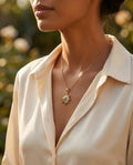 Kette mit Sonnenanhänger mit blauem Zirkonia