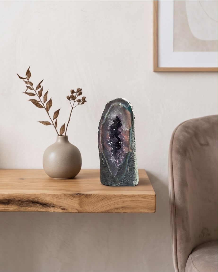 Amethyst Kathedralen Druse mit Achat Chalcedonbänderung aus Brasilien
