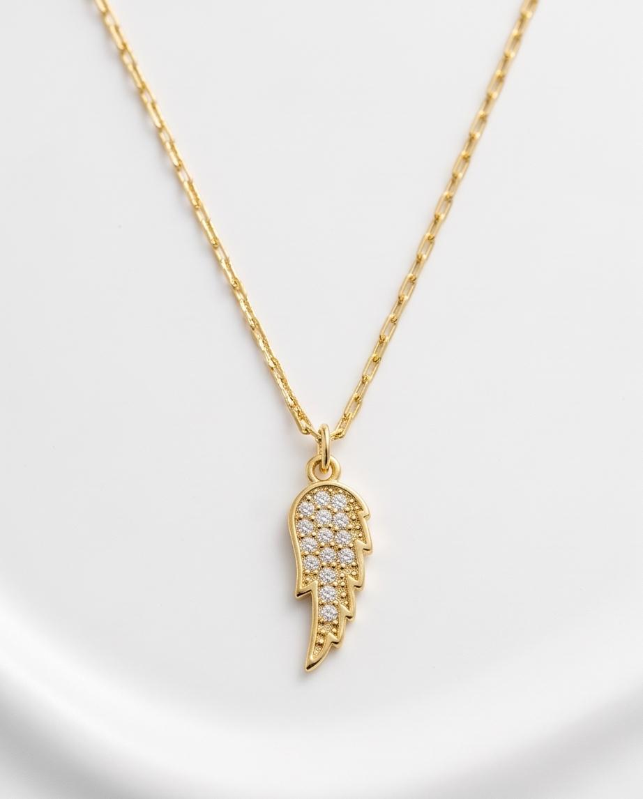 Halskette mit Engelsflügel Anhänger mit Cubic Zirkonia